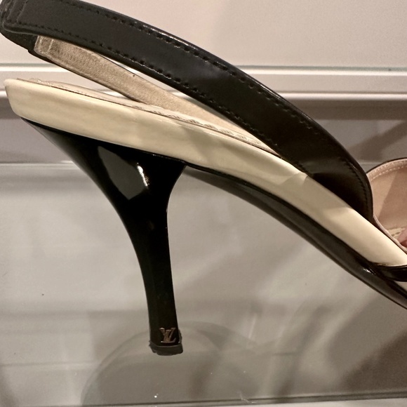 LOUIS VUITTON Ivory & Black Bow Sling-Back Heels - Picture 3 of 5
